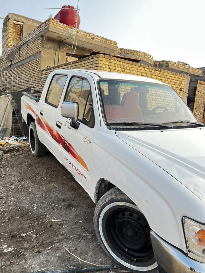 سلام عليكم سيارة جمره موديل 2004 كفاله عامة فقط الباب الخلفي مكينه كير شرط كارتون فقط الباب الخلفي فول مواصفات رقم السياره ناصريه مداور ثاني يوم مكان السياره الناصرية سعرها 105 بيها مجال قليل  رقمي ‭٠٧٨٣ ٧٨٠ ٦٩٨٧‬
