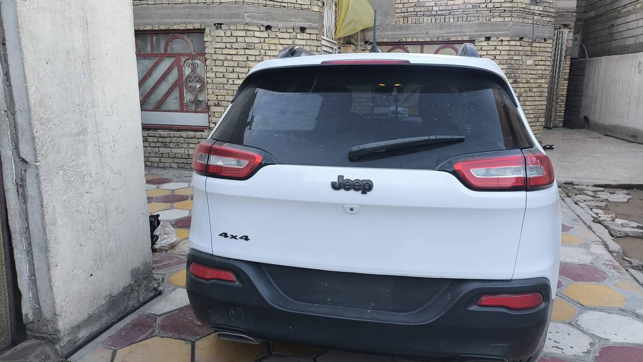 اقسم بالله صارت ملل تعامل وتگطع السعر وينحذف المنشور وانت تطلع تكذب 
للناس الماتخاف الله(جيب شيروكي بزون موديل 16 مكينه V6 جاهزه جاهزه جاهزه للتأكيد ربع ماتصرف عليه السعر 112 المكان ناصريه للاستفسار ***********
