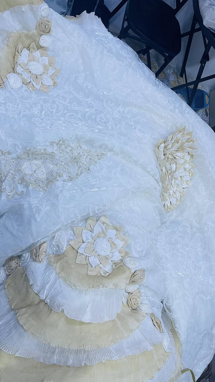 هلو بنات عندي فرشه عرس جديده تجنن ونضيفه ماخذينهه ب180 وابيعهه ب50


**إذا كنت صاحب هذا الإعلان وتريد حذفه لأي سبب، رجاءا أرسل رسالة إلى الدعم الفني**