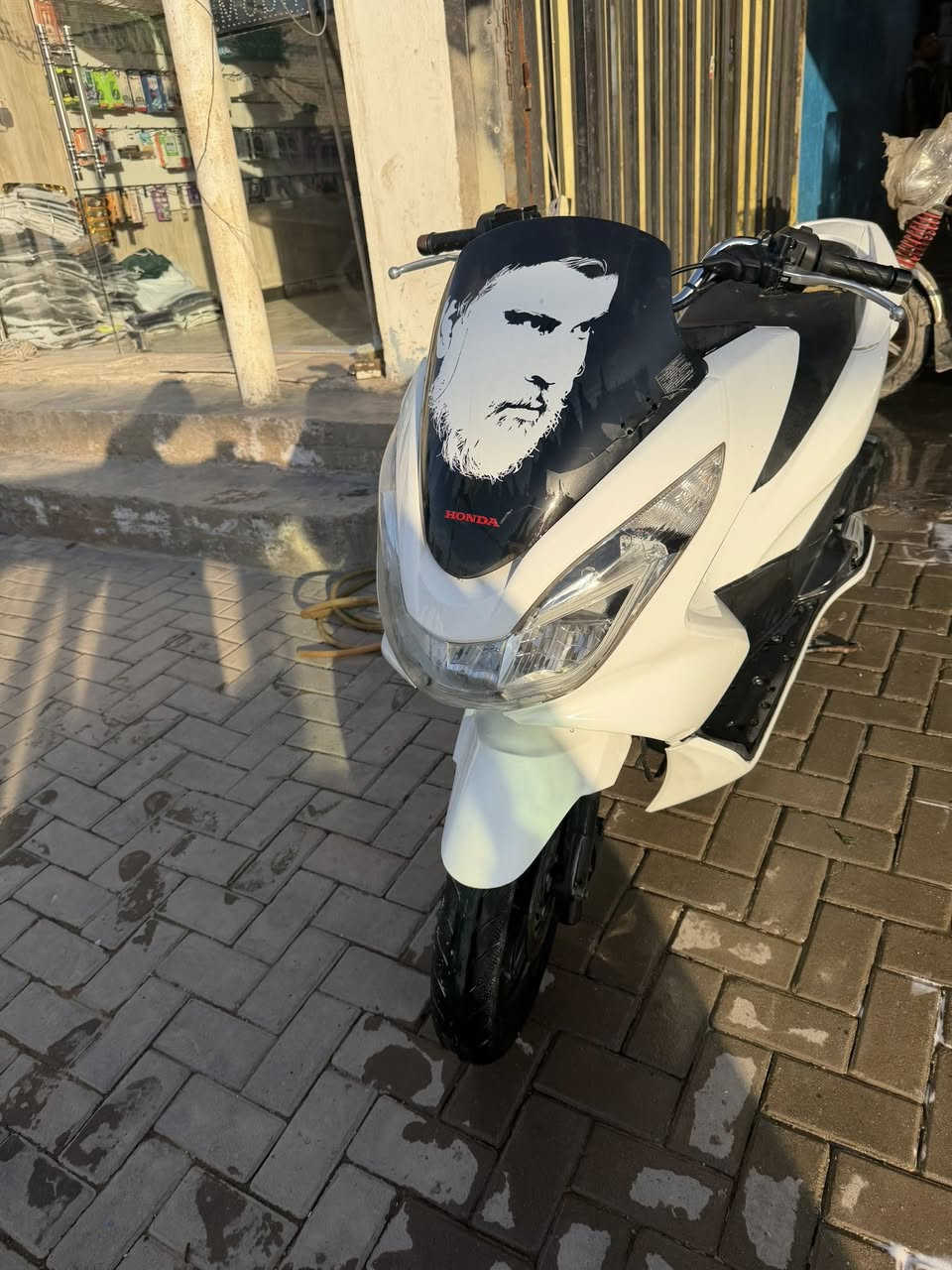 بيسي. اكس مكفوله كفاله عامه.
حساس ازدحام 

حساس ستان 

 

المكان بغداد الشعب السعر. 13$ وبيه مجال

***********
