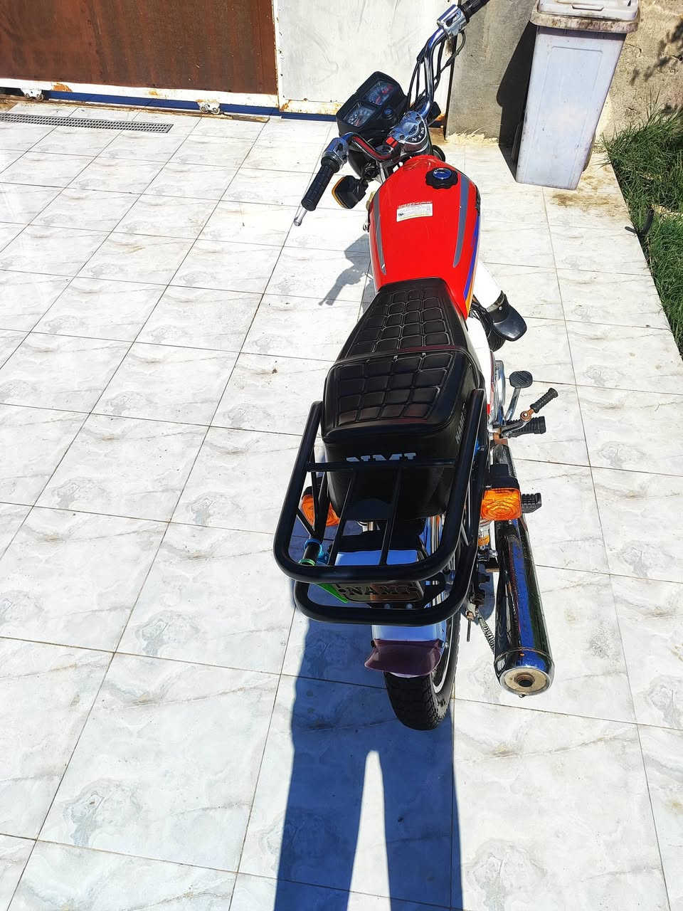 السلام عليكم  دراجة نامة للبيع  اوراق سكنر.  الدراجة من الطول للطول غراض نامة بلاد فقط المكينة امتياز  ما نقصها اي شي الدراجة  
***********
