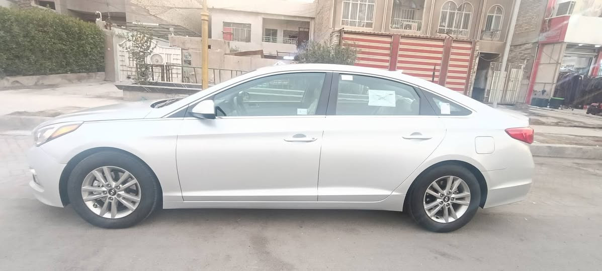 سوناتا وارد 2016 حادثها فقط دعاميه مال امريكه وبيه صبغات بلعراق موضحه بلسونر فقط بخ لامعجون ولا دواخل ولا اي برغي مفتوح شرط على سونر بسمي رقم جديد وهزه جديده سياره وضع شركه كامله من اي شي مكينه 2400جديده سعرها 130وبيه مجال ***********بغداد العبيدي
