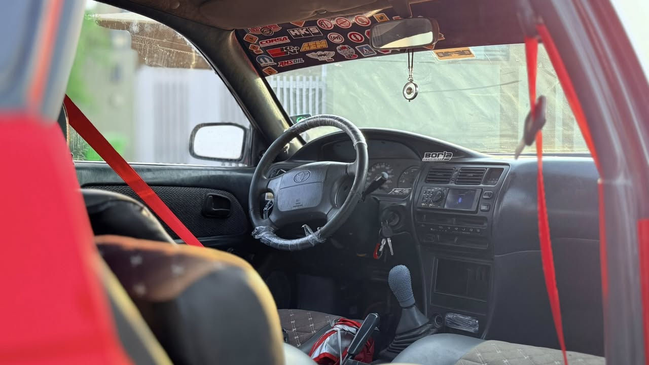 كورلا هاج باك 1994 خليجي كير عادي مكينه كير خير من الله حداديه امام خلف جديده عليها سماعات دمام داخلها جديد بدون شغلات مكسره ولا تلزيك بلادي مكاني بغداد رقم ديالى بأسمي تحويل ثاني يوم الهزة جديده 
رقمي *********** 
السعر 54 وبيها مجال
