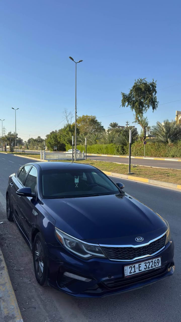 السلام عليكم لبيع كيا اوبتيما 2019 حادث جاملغ امامي ايمن وباب الامامي ايمن ابدل واحد بلادي نفس الون بدون ايرباك يعني كلها سليمات كير مكينه تبريد مكفولات على وضع البلاد رقم سليمانيه باسمي تحويل ثاني يوم او وكاله على اليعجبك لاستفسار *********** بغداد, العراق
