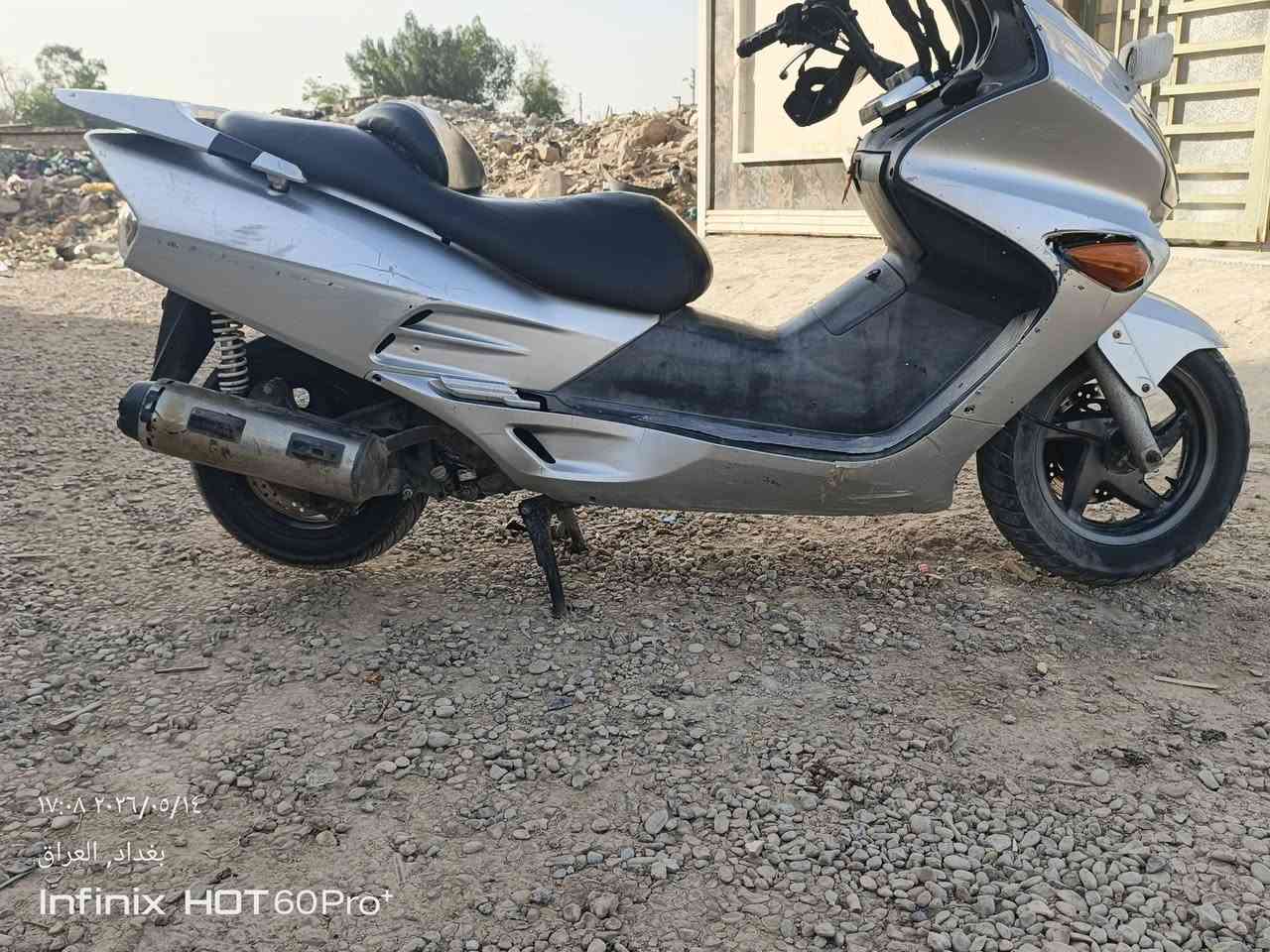 السلام عليكم  دراجه فورزة 06 للبيع كهربائياتها كلها شغاله (مجفته) السعر 450 عنواني بغداد الزعفرانيه واتساب موجود *********** وخاص هم موجود
