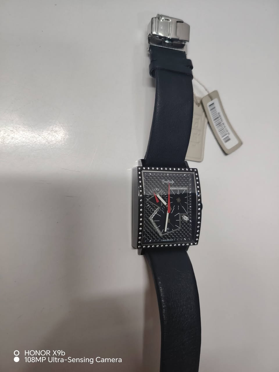 توفيش trofish
سويسري اصلي
نظام كرونوغراف ومنفذ شهري
الماكينة من شركة eta الأولى سويسريلاً بدقة الوقت المستخدمة أيضا في ساعات الاوميغا والزينيث
السعر طيب جدا
للمهتمين التواصل خاص


**إذا كنت صاحب هذا الإعلان وتريد حذفه لأي سبب، رجاءا أرسل رسالة إلى الدعم الفني**