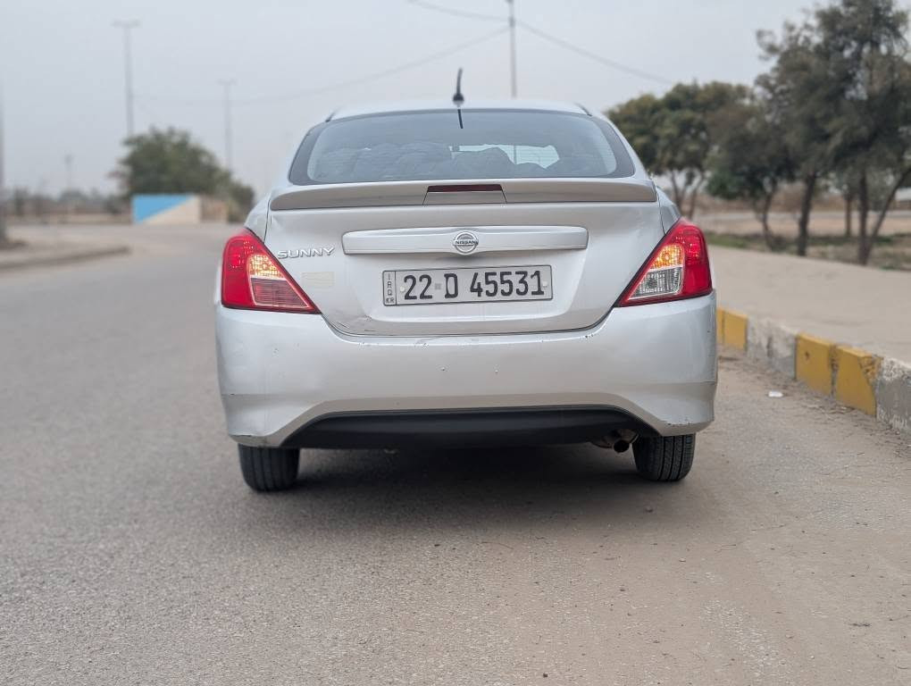 نيسان سني هندي بليته زركه 
موديل 2017 لون سلفر 
مواصفات معروفه 
رقم اربيل بسمي تحويل وكالة تدلل 
فحص وهزه جديد قبل 15يوم سويتهن 
بيها جاملغ خلفي صبغ فقط بدون دواخل 
السعر 92$مجال بسيط 
العنوان بابل حله 
الاستفسار *********** بغداد, العراق

