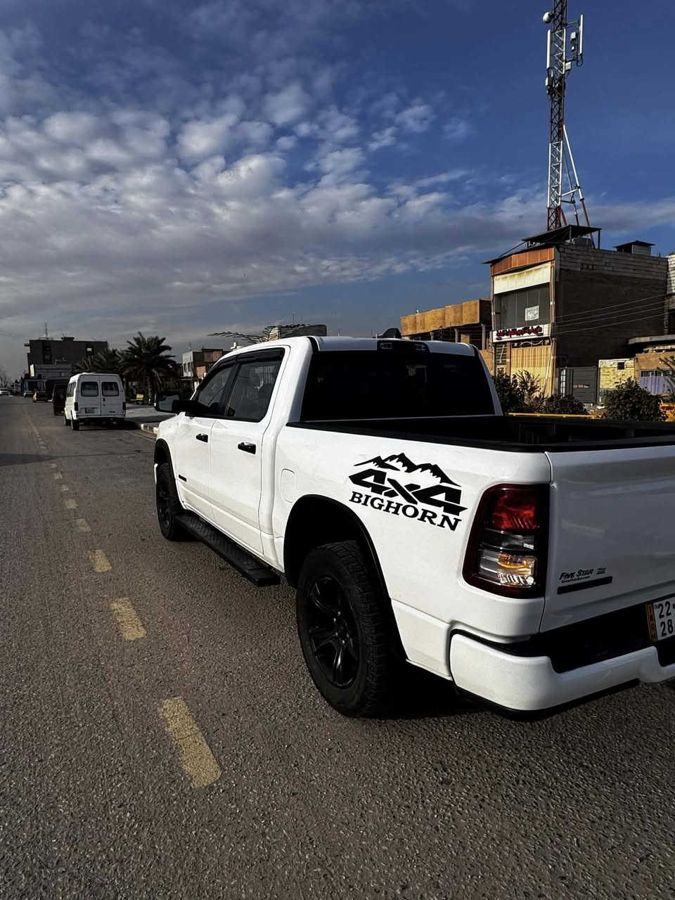 السلام عليكم
رام بك هورن 2022 باب طويل بدي قصير
رقم اربيل تحويل او وكالة
محرك V6 تنفس طبيعي كفالة 
سيارة جدا نظيفة ومكفولة من كير محرك حدادية واي نقص 
ماشية 50
حادث سيارة بسيط بدون دواخل بدون ايرباك 
موصفات سيارة فول عدى الفتحة 
مكان سيارة كربلاء 

***********
