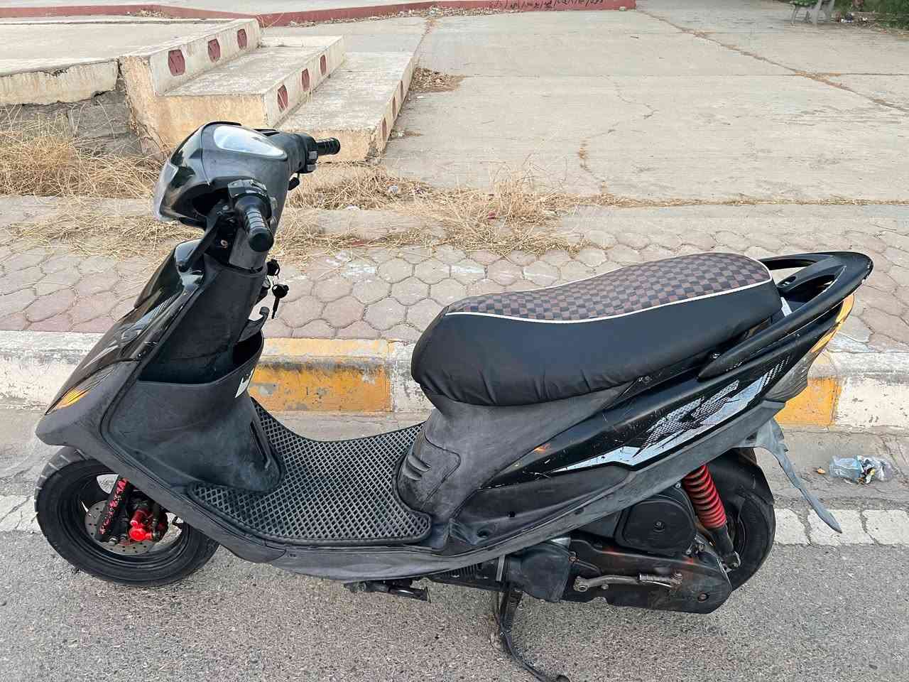 ماكس عدله للبيع صار اسبوع ونص من نازل من الرمبه بوشه 49 بلد دراجه مكفوله من التاير لل تاير شرط تق بط 120 السعر 700 وبيه مجال بسيط رقم الموبايل ***********
