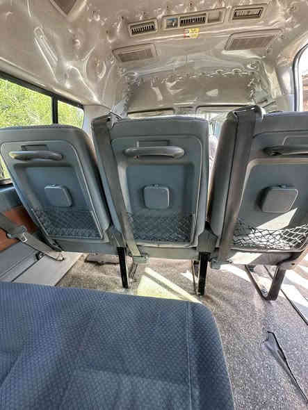 سلام عليكم سيارة هايس موديل 2010 كفاله عامه كيرمكينه اكسل مكفولات اني مكلف بل نشر هذا رقم *********** سعر 235 بيه مجال
