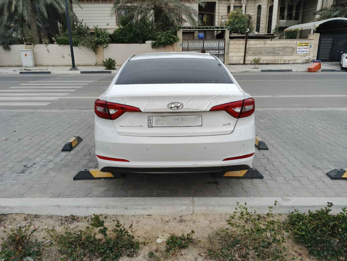 للبيع سوناته مديل 17 اصل غاز بلاد للبيع ومراوس
ادوات ادوات كصه جنطه  متوئم أرقام وسنويه
علماً السياره دخول جديد ستوه كامله
مواصفاته
كشنات جلد 
1لون ابيض
2 شاشه + تحكمات +بلوتوث +اواكس
3اشاير بل مري
4ويل 15بلادي
5مكينه كفاله كير كفاله
6تبريد ثلج
7حداديه زيرو بل باكيت
8باتري جديد
9ريموت تقفيل وتفتيح
10مري ترحيب
11شاشه 
12 كامره 
13حساسات 
السياره جاهزه على اخر حبايه سبيره مانازل
السعر 65 وبيه محال للطيبين 
الاتصال على الرقم*********** واتساب
