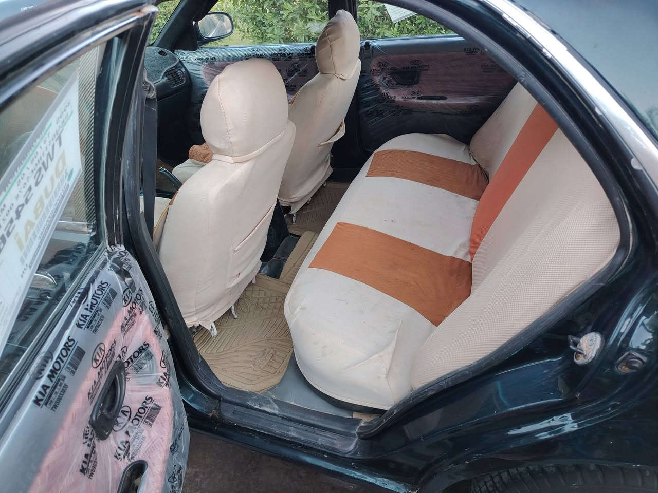 يالله سلام عليكم سوناتا موديل95 رقم بغداد اجنبي سنوية جديده هزه جديد كير مكينه تبريد ثلج صدر امامي وخلفي كير اوتوماتيك سياره بدون ضربه السعر ٤٠ او بيها مجال قليل مكان الطارمية العبايجي الاستفسار ***********
