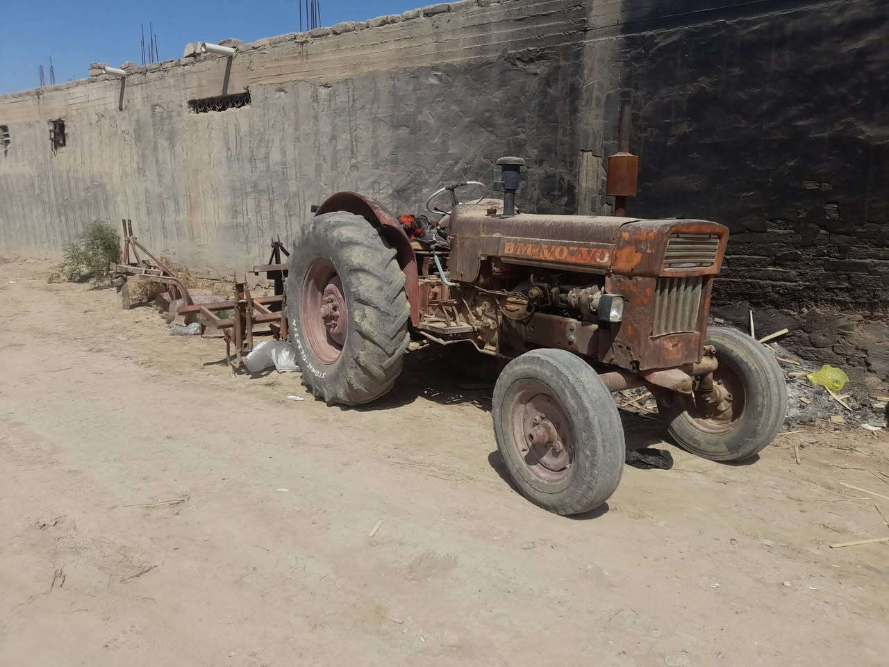 مكينة بولندر ٦٩ مع المعدات (فدان بولندر + خرماشة + معدلان) 
المكان حلة سياحي 
للاستفسار على الرقم ***********

