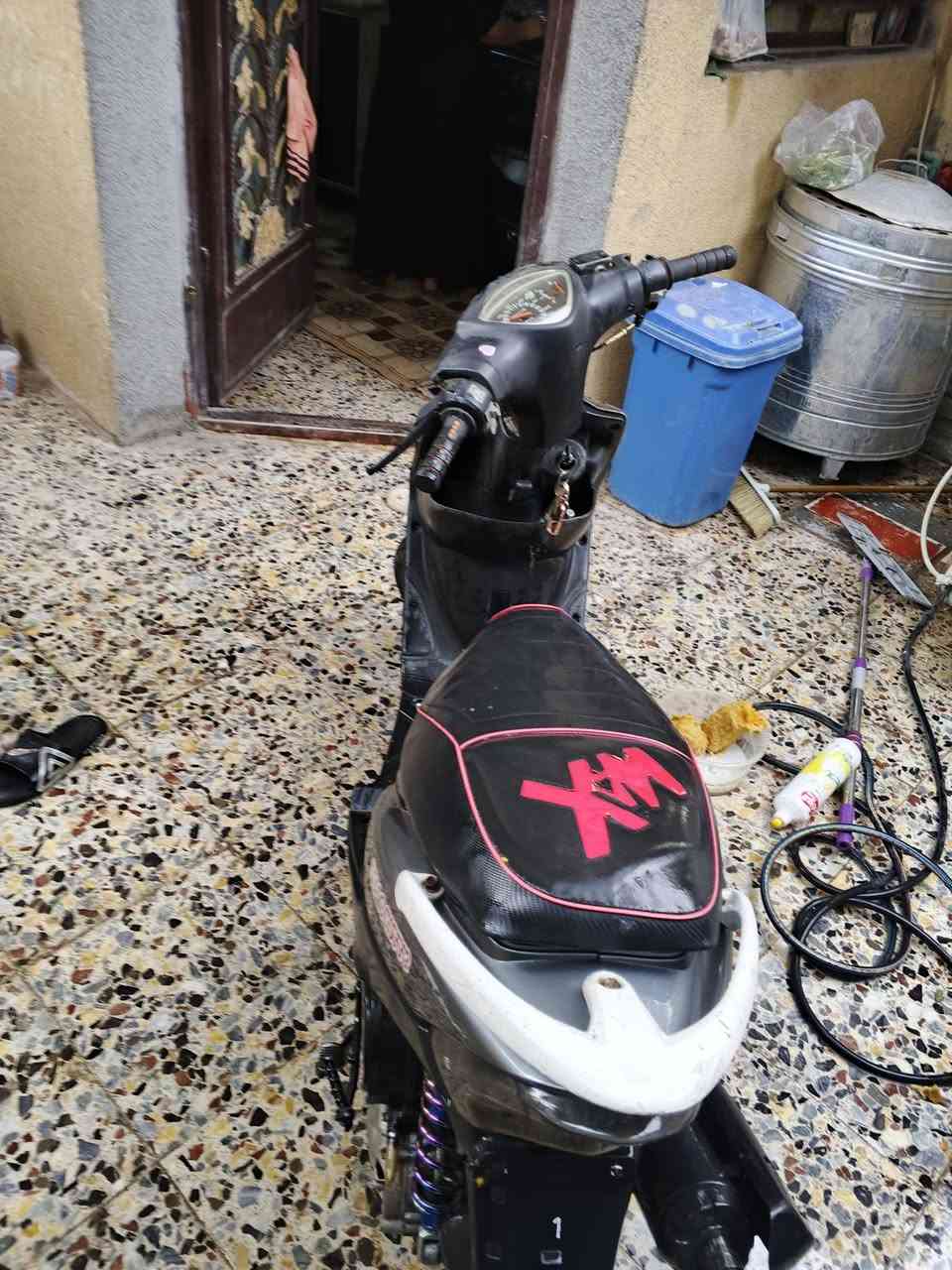 سلام عليكم للبيع ماكس عدله ٥٥ مفتوحه مره وحده  شلعه ومعدل نواقصها بصيطه سعرها ٤٥٠ وبيها مجال رقمي ***********
