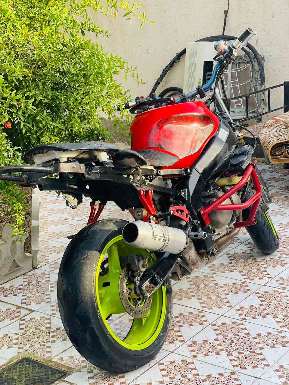 كاوسكي 636  رياضي
رقم وسنويه تحويل ثاني يوم
محرك مكفول 
تانكي رياضي وموشم 
قبضه بالتانكي
ستيرن رياضي
تخم تاير جديد 
بريك خلفي وأمامي 
حماوة طبيعي 
كشن رياضي 
شلعه ومعدل
ترايك وين مايعجبك 

المكان كوت
السعر ١٨ وبيها مجال 
***********
