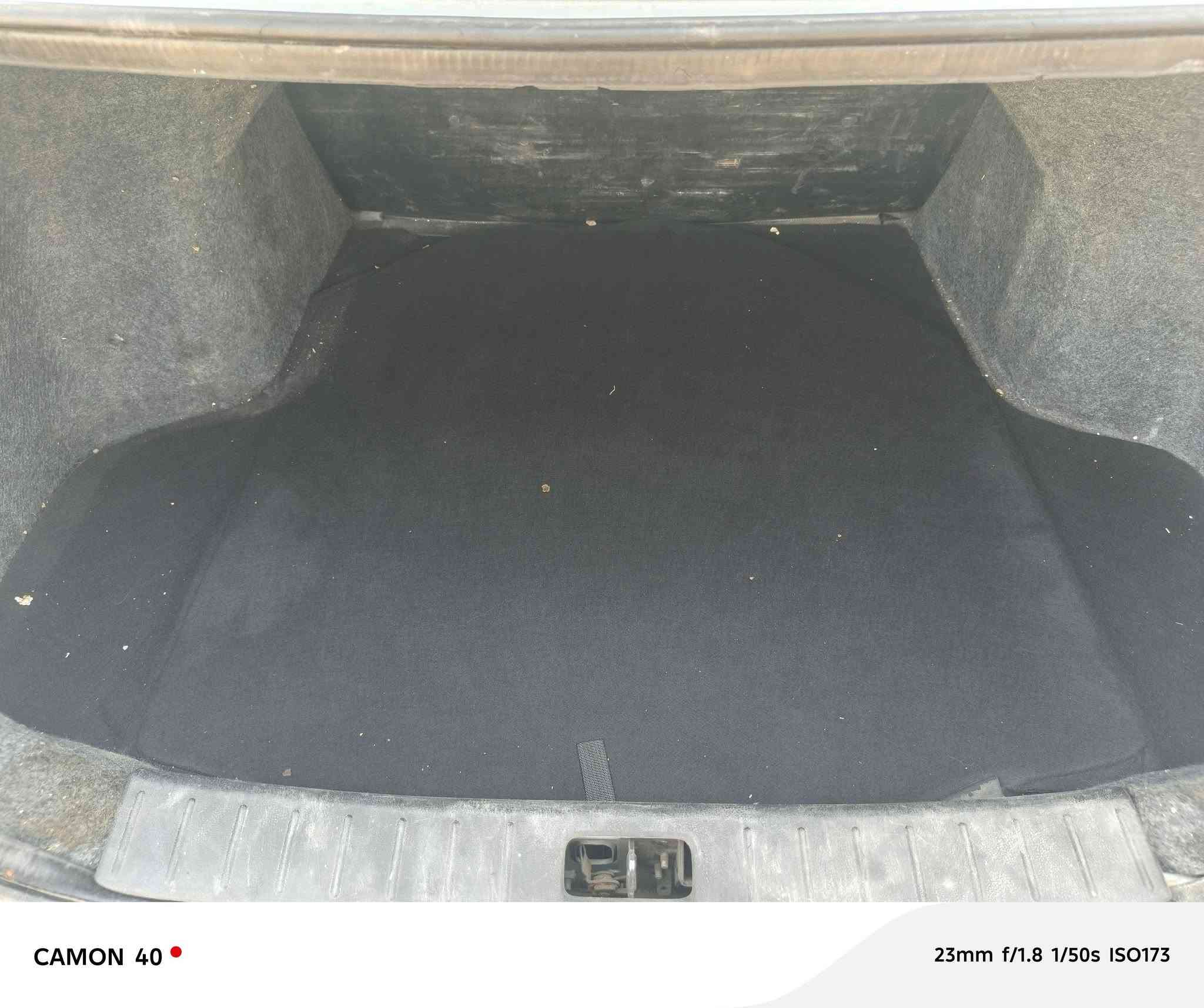 سلام عليكم سني هندي للبيع فقط
رقم اربيل دولي تريد تحويل تريد وكاله 
بارد فقط ربع بنيد بدون صبغ
كير محرك صدر تبريد دواخل كفاله
مناقصه برغي 
ماشيه٩٠
السعر ١١٠
مكاني بغداد نفق الشرطه
ممتواجد ع الفيس ابدا
وهذا رقمي
***********
