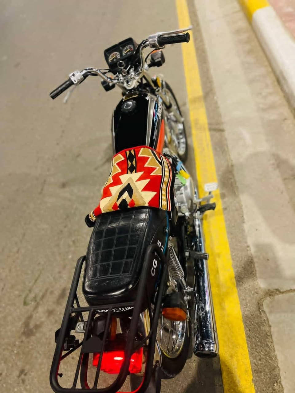 للبيع دراحه نضيفه فول مواصفات كدام عينك موديل دراجه 2025 سعر 750 رقم الهاتف ***********
