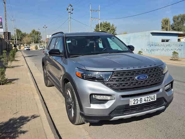 Ford Explorer XLT 4WD FULL

الموديل : 2023

اللون : سلفر

حجم المحرك : 4 سلندر توربو(2.3L)

عداد المسافة : 28.000 mile / ٢٨٠٠٠ میل ڕۆیشتوە وەکوو سفر وایە

تەنها چاملغی پێشەوە لای سەکنی لێدراوە و گۆڕاوە بە بیلاد بە شەرتی ئەوەی ناوەوەی نەگرتبێت .

صور الحادث مع رقم الشاصي مرفقة
1FMSK8DH2PGA14481

رقم السليمانية جدید لغایە ٢٠٢٩
ڕەقەم سلێمانی تاوەکوو ٢٠٢٩ تازەیە

المواصفات: XLT full
4WD دەبڵ ئەکسلە
بسقف بانوراما / کامل پانۆرامایە
بصمة تشغيل - شغال
باب سایق کود لی تفتح
تشغيل عن بعد (Remote Start)
صندوق شفط كهربائي
دفع رباعي 4×4 4WD
عدد المقاعد (7) راكب / کشن ملکی
كشنات جلد اسود و سلفر
كشنات تدفئة / کوشنەکانی هیتەرە
استيرن تدفئة / سوکان هیتەر
رادار أمامي(تحديد مسار) ڕاداری پێشەوە
رادار جانبي (نقاط عمياء) ڕاداری تەنیشتەکان
رادار خلفي(تحذير من الاصطدام) ڕاداری دواوە
حساسات خلفية+ كاميرا
٤ ابواب حساس / ٤ دەرگای حاسەیە
كير ماوس / گێڕ ڤۆلیۆم
اوتو هولد Auto hold
أوتو ستارت Auto start
أوتو ستوب Auto Stop
هاند بريك بصمة
تبريد مركزي
شاشة كبيرة لمس
Apple Car Play
Android Auto
تحكم وضعيات القيادة (Drive Modes)
مانع انزلاق+ABS
تحكمات استيرن
منافذ USB+AUX

السعر 273  بها مجال

0770 503 1092
