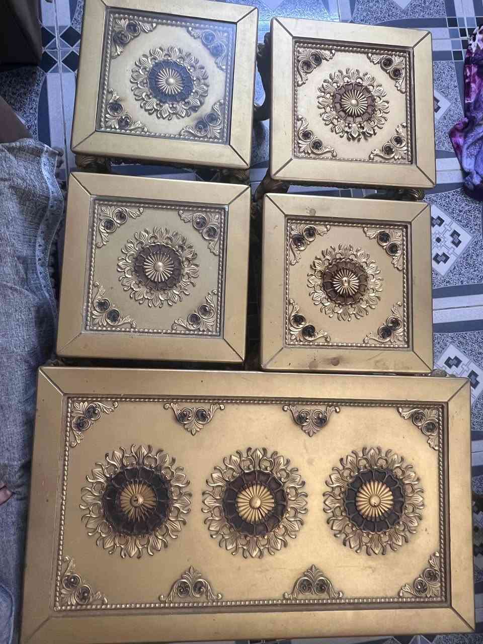 ثلاجة نظيفة كلش ما داخلة تصليح 250 الف
براد 75 الف

طبلات 50 الف

فرن نظيف كلش صغير 50 الف

مجمدة حجم وسط نظيفة كلش ما داخلة تصليح 100 الف

***********
