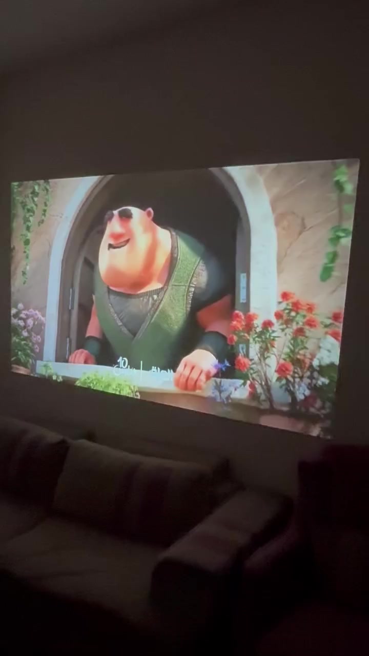 داتا شو VANKYO
واي فاي 
لمس 
مدخلين HD
مدخل AV
مدخل USB
برده عرض 
هاذا فديو والعرض على حايط بدون برده 
خلي سعر بالي يرضي الله وبالعافيه عليك 
***********واتساب
