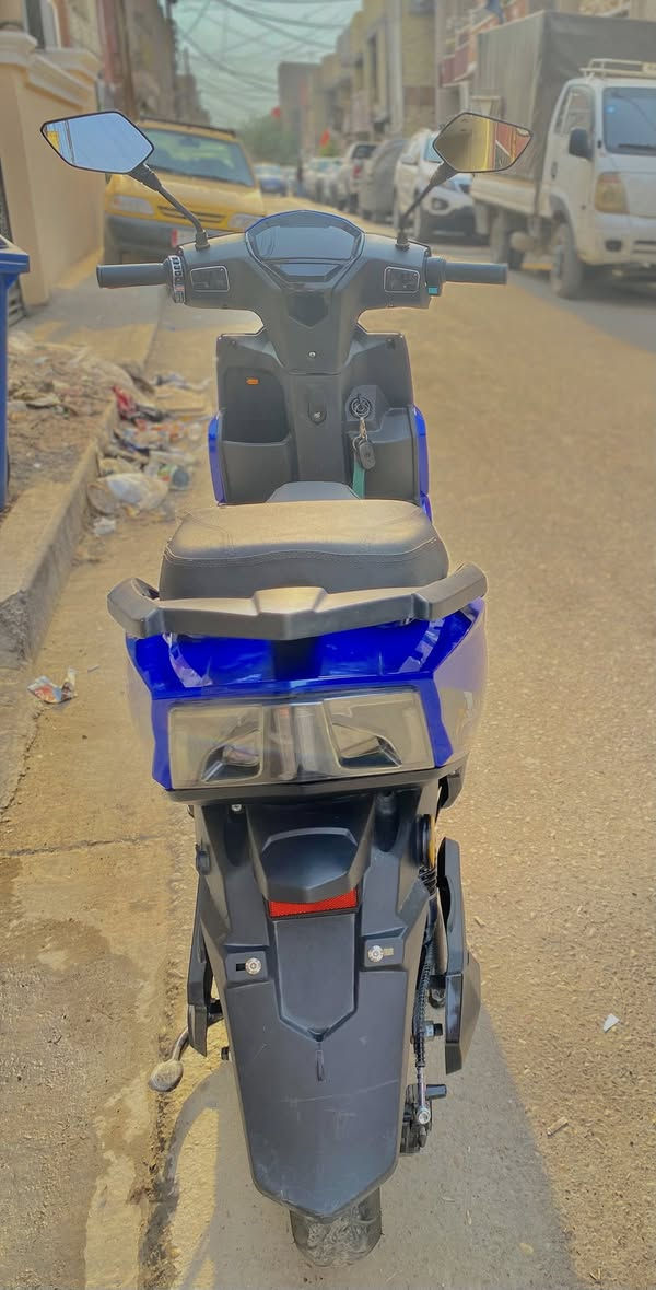 دراجه شحن نوع ماتركس !! 
(للبيع ) ـ
كلشي ما بيه 🙏🏽
جديده 🔥
أي نقص ما بيه 🔥🫴🏾
شلعه فول ✈️🔥
بطاريات جدد 
ملف 2000 ✈️🫣
بيه بلوتوث 👂🏻🗣️
لايتات زنون 🫣🔥
3 سرع ✈️🫴🏾
سرعه 90 -حقيقي 70 ✈️
شاشه ايباد
بصمه 2
سويج 2
ستاند خلفي 🔥🫴🏾
ستاند جانبي 🔥🫴🏾
بطاريات نوع الكبار 🔥
تاير حجم 12 🔥🫣

الدراجه ما بيه نقص 🔥⚡️
كهربائيات كله شغاله ⚡️
نضافه 100/100 🔥
ماشيه قليل —
ما بيه شخوط 🔥🔥
سعر 600 وبيه مجال 
مكان بغداد الشعب 📍
رقم الهاتف 👇🏽
***********
