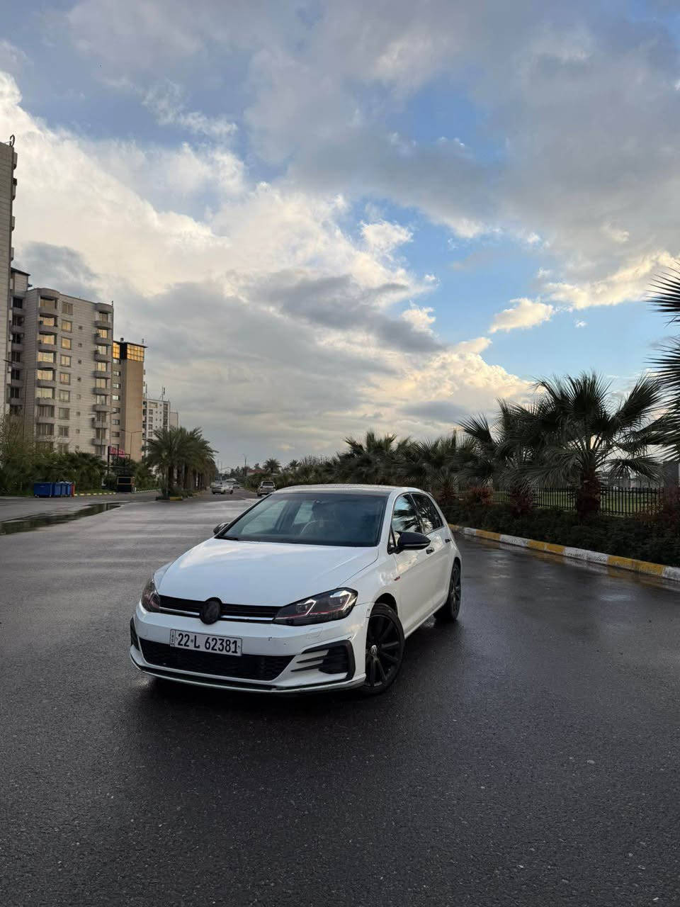 گۆلف 2020 TSI کامل کراوەتە GTI  ١٠ پارچە رەش لە سەر ساغە بێ دەحم بێ زەربە بێ ژۆڕێ بێ شوخت و قەپ و قۆپ سەقف و دوو چاملغی پشتەوە بێ بۆیاغ بێ شوخت بێ قۆپ  گێر مەکینە تەبرید تەقە و رەقە بە شەرت هەموو شتی نوێییە ١٠٠ هەزار کیلۆ مەتر ڕۆیشتوە أربيل, العراق


**إذا كنت صاحب هذا الإعلان وتريد حذفه لأي سبب، رجاءا أرسل رسالة إلى الدعم الفني**