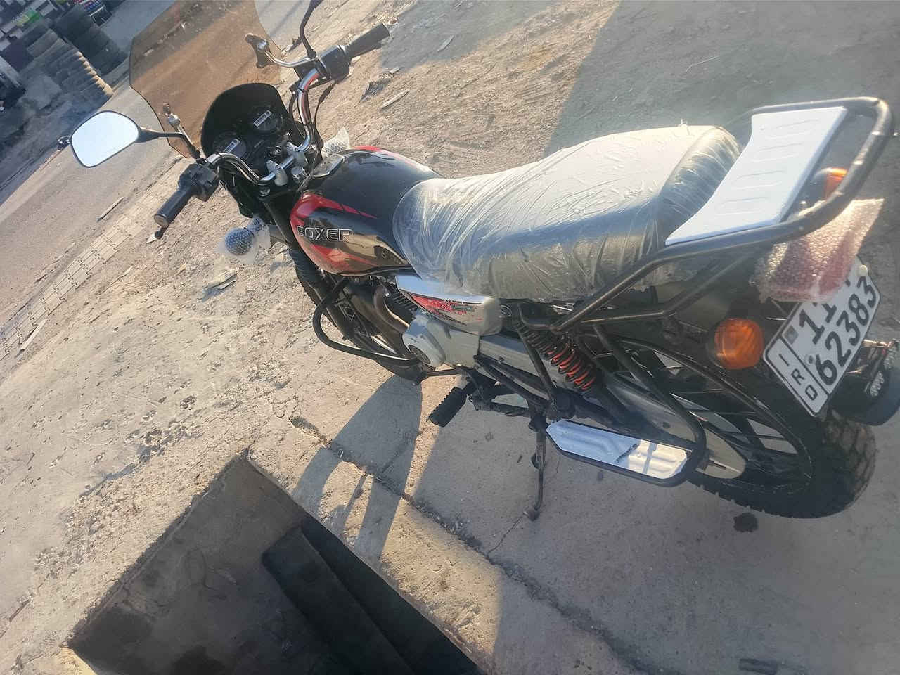 السلام عليكم
حبايب. بوكسر جبلي.  موديل 2023شهر 11يوم 27 نزول شارع 2024شكل كذالك   ستان دائري جاملخ طويل. 

دراجه كفاله عامه من كلشي.   كير مكينه خير من الله مكينه خرسه 

كهربيات كله شغاله.   دراجه مابيه نقص جاهزه علئ اخر حبايه 
 دراجه موس لا عواج ولا شمره    موس بل مشي 
ماشيه 18الف قابل الزياده 

رقم بغداد مشروع وطني تحويل ثاني يوم 

بكاني بغداد

سعر 2350بيه مجال الناس طيبه 
رقمي ***********
