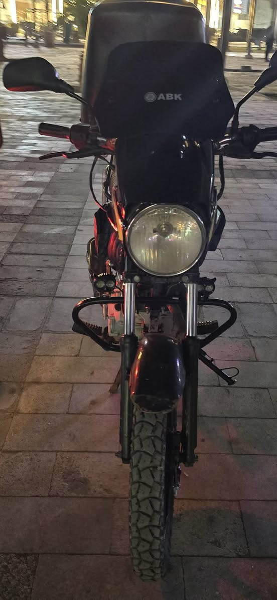 السلام عليكم دراجة كلاسك موديل 21
850
الدراجة خير من الله الدراجة بدون اوراق اكفلك فقط سرقة 
***********
