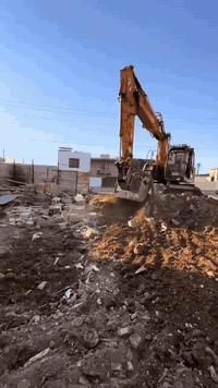 السلام عليكم مستعدون لتفليش الدور القديمه بموادها معه تعديل الارضيه ***********
