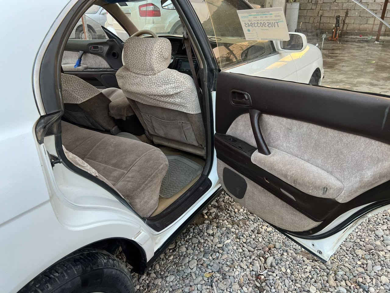 السلام عليكم سياره بطه منفصل للبيع موديل 1993 رقم صلاح الدين دولي بسمي 
محرك كير 3000 شرط تدفئه تبريد شرط 
صدر تايرات كلو نضيف بدون صبغ بدون كص شرط سعر 72 وبيها مجال قليل
اتصال ***********
