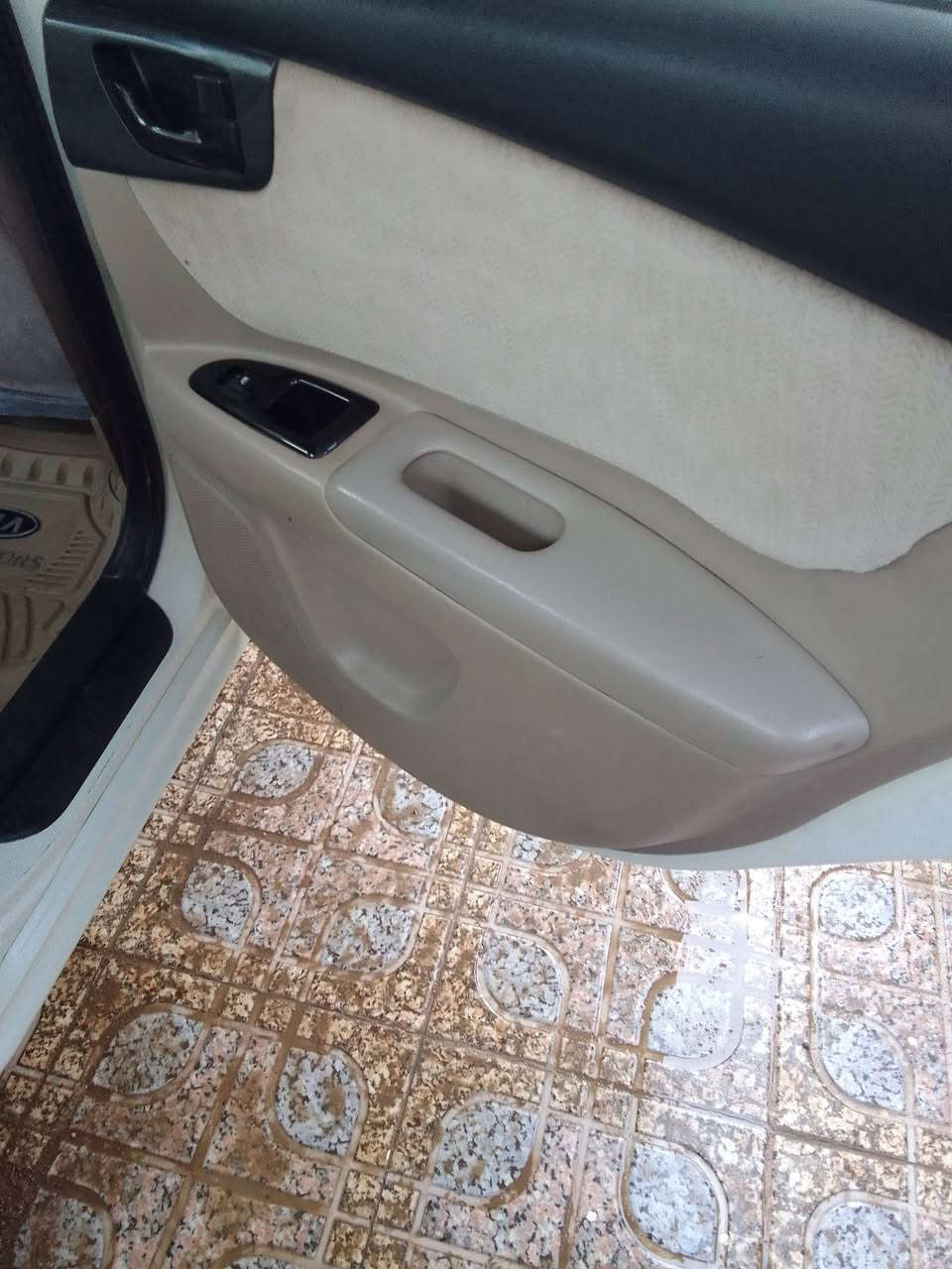 سلام عليكم ورحمة الله وبركاته. كيا اوبتيما خليجي 2010 محرك 2000 لاتنقيص ولاتبخير رقم سليمانية الجديد سنوية لغاية 2030 هزة جديدة السيارة فول مواصفات عدا البصمه فتحة سقف اشاير بالمري حساس خلفي تحكم حدادية جديدة تبريد ثلج مع تدفئة كير اوتماتيك مع كير عادي السيارة مكفولة من الصبغ والتبديل والحالوب والخياس عدا بارد بسيط   تريد تحويل تريد وكالة. السعر 132 مجال بسيط. هاتف ***********.  المكان بابل
