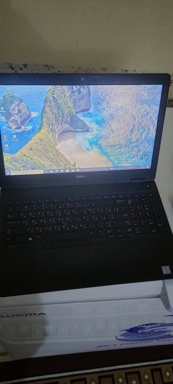 لابتوب dell للبيع المكان ديالى بعقوبة السعر 300. وبي مجال . ***********
