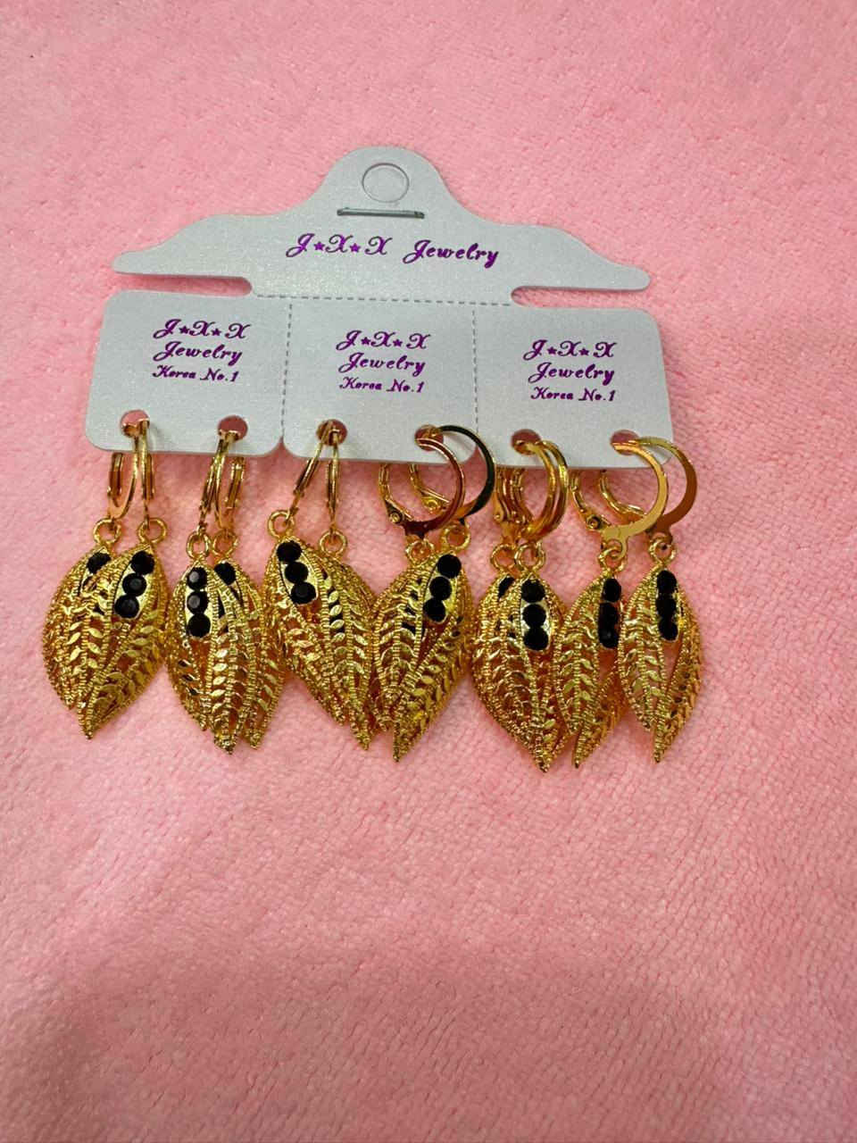 السلام عليكم اشكال وموديلات تراجي سعر الزوج على الف دينار
يوجد توصيل داخل سبع البور سعر التوصيل الف
رقم/*********** او خاص
