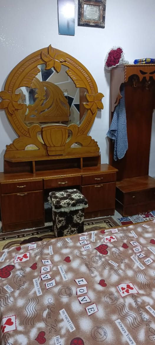 السلام عليكم / خشاب للبيع جديد كما موضح في الصوره الاخشاب صاج لاصلي لاولي السعر اتصل على الرقم ***********
