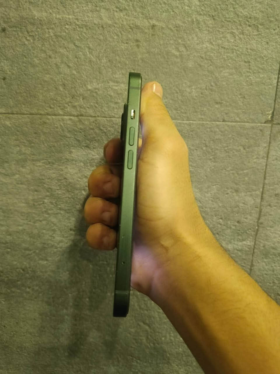 ايفون 13
الـجـهـاز نظيف زلغ مابيه  
 انطيك ظمان اسبوع 
ذاكـــــره ؛  256    
نـظـافـــه؛  99
بـطـاريته؛   87
نـمــوذج؛. M
جهاز كل شغال ومابيه اي خلل مكفول عل ظمان بس مبدل شاشه اصليه مال تفصيخ ام 3 خيارات بيه ظمان شهرر ايشي بيه او بل جهاز تاخذه بلاش وتروح وربع ما تدفع
السـعر المـطـلوب ؛ 325 الـف قـفـل 
مكانـي بـغـداد مدينه الصدر بغداد, العراق


**إذا كنت صاحب هذا الإعلان وتريد حذفه لأي سبب، رجاءا أرسل رسالة إلى الدعم الفني**