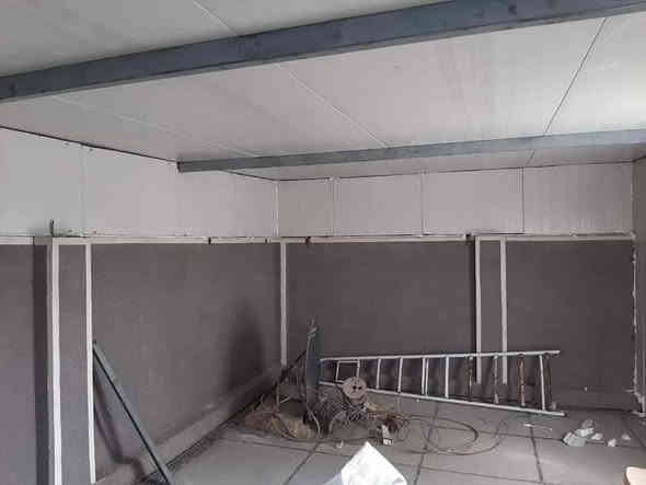 عمل كرفانات سندويج بنل وكافة اعمال الحدادة للاتصال بغداد للاتصال***********
