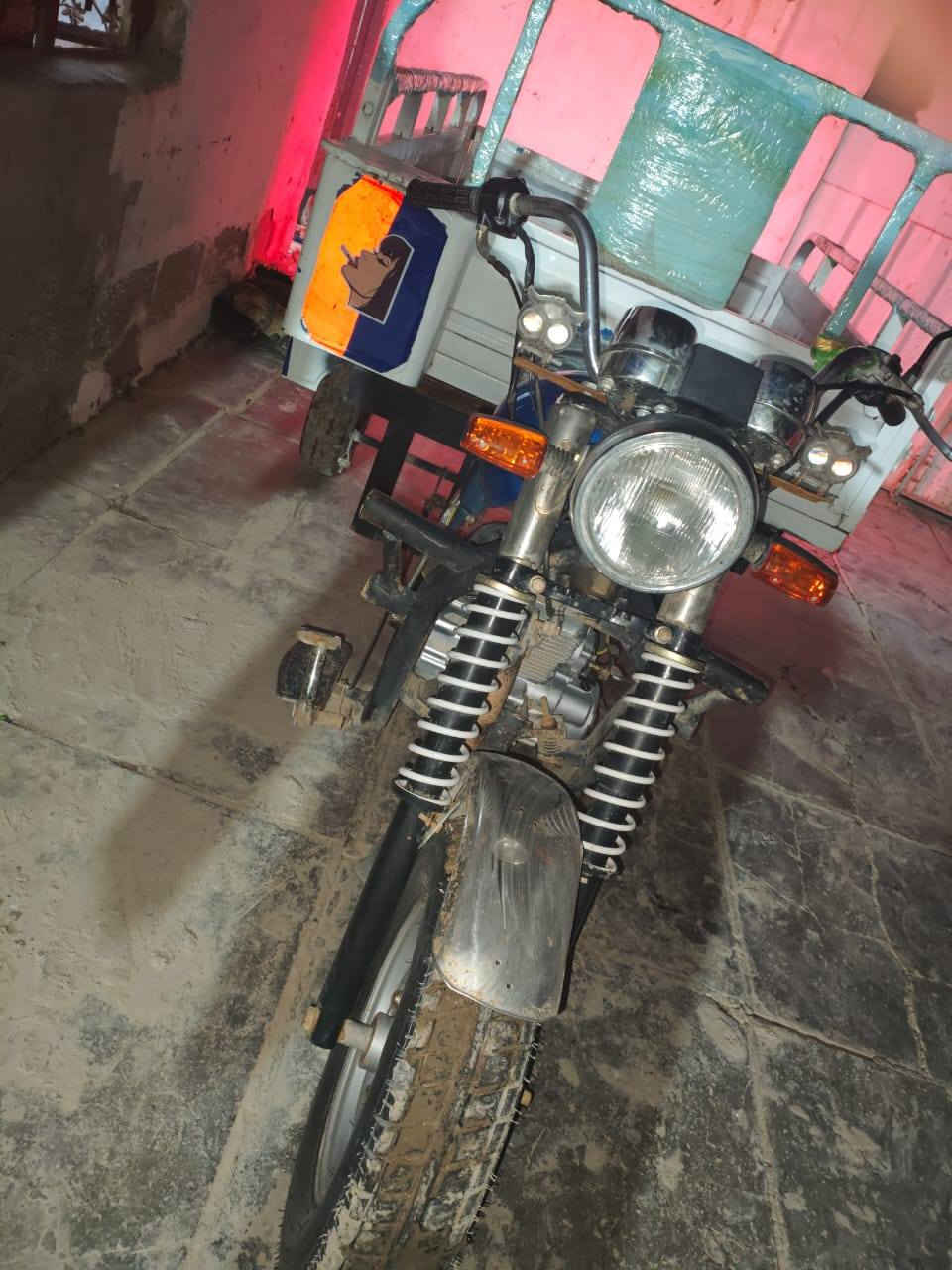 سلام عليكم
ستوته دايوان للبيع موديل 17 (اوراق) 

سعر/ واحد ونص...

مكاني كوت نواب الضباط ***********

ملاحضه /مكينه دايوان قبل شهر شديته يعني ثاني تبديله دهن

ضفيره وكهربائيات كله جديد گير بوكس جديد گاردن وبطيخه جدد كشن وتانكي وصفاحيات كله جديد صدر امامي كامل هوه وتايره اويل كله جديد تايرات خلفي جوبلس اصلي ستوته مامتعوبه واحله من الصور عوزه ترتيبات بسيطه ماتعبر الخمسين الف واتعاجز اكمله ستوته عمرته قبل شهر كله جديد أوراقه بعدهن بجيس الشركه مكبوسات ومضمومات والعنده استفسار متواجد خاص او اتصال .....وبلعافيه ع الياخذهه 🌹
