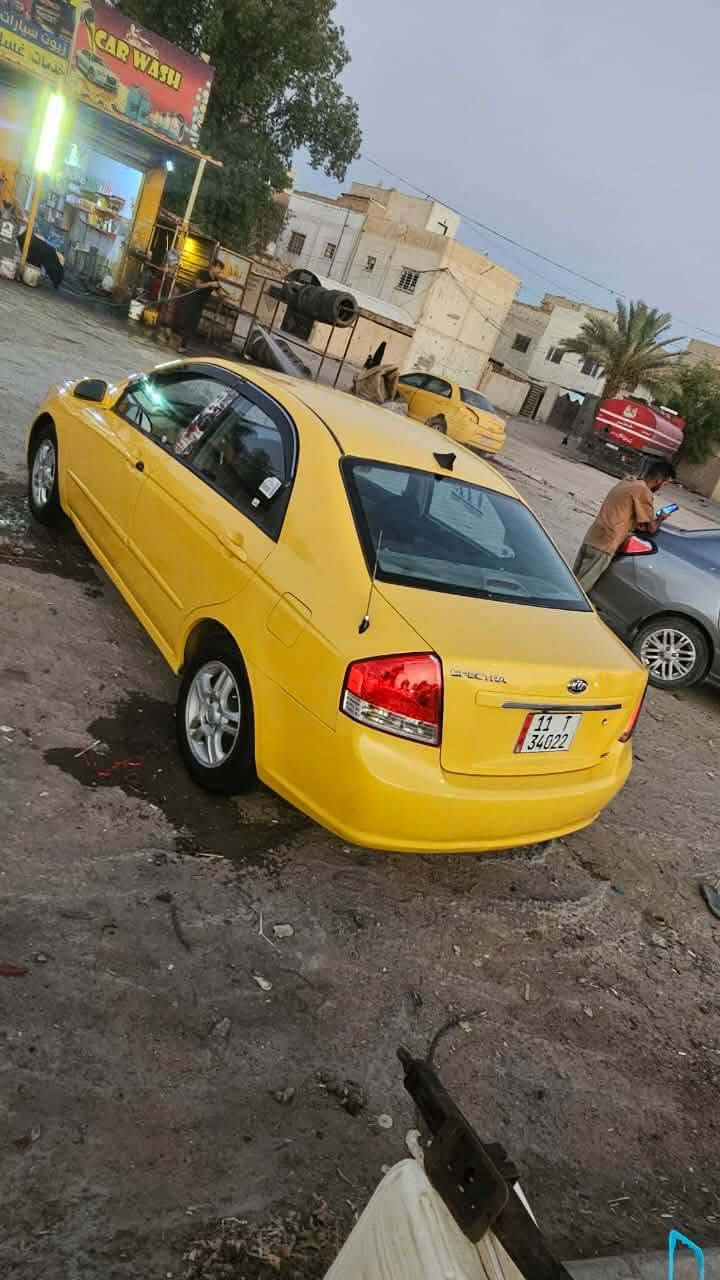 سلام عليكم كيا سبكتره موديل 2008 للبيع رقم بغداد انكليزي تحويل ثاني يوم رقم جديد هزه جديده سنويه جديده سياره مصفرة هيئة وغرامه مكينه 200 مكينه وكير وحداديه وتبريد كهربائيات تخم تاير  مكفولات سياره بيها جاملغ امامي الباقي كفاله سياره جاهزه كل نقص مابيها السعر 73 وبيها مجال حاك الجيه رقم الهاتف *********** مكاني كربلاء اخوان مكلف بالنشر
