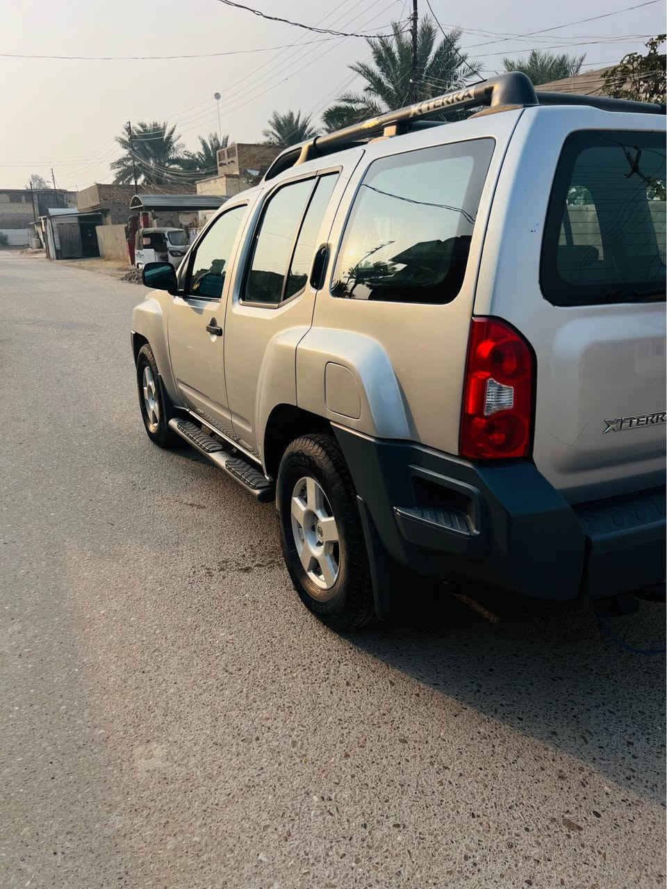 السلام عليكم اخوتي 
للبيع اكستيرا 2007
وارد امريكي حادثه من امريكا الجاملغ الخلفي بدون دواخل السياره ليبل واحد كلين السياره 
رقم بغداد باسمي 
السياره كامله الاخر حبايه الف متصرف عليه 
تخم تاير 
كير محرك كفاله عامه 
تبريد تدفئه خير من الله تبريده ثلاجه 
محرك 4000 
3 شاشات 
بلوتوث 
تحكم استيرن 
فور ويل مانع انزلاق 
منحدر 
السياره مال جناي
(ملاحضه المو شراي لا يتعبني فدوه غير متواجد عل نت )
اتصال 
***********
——————

‭0751 980 9901‬ بغداد, العراق
