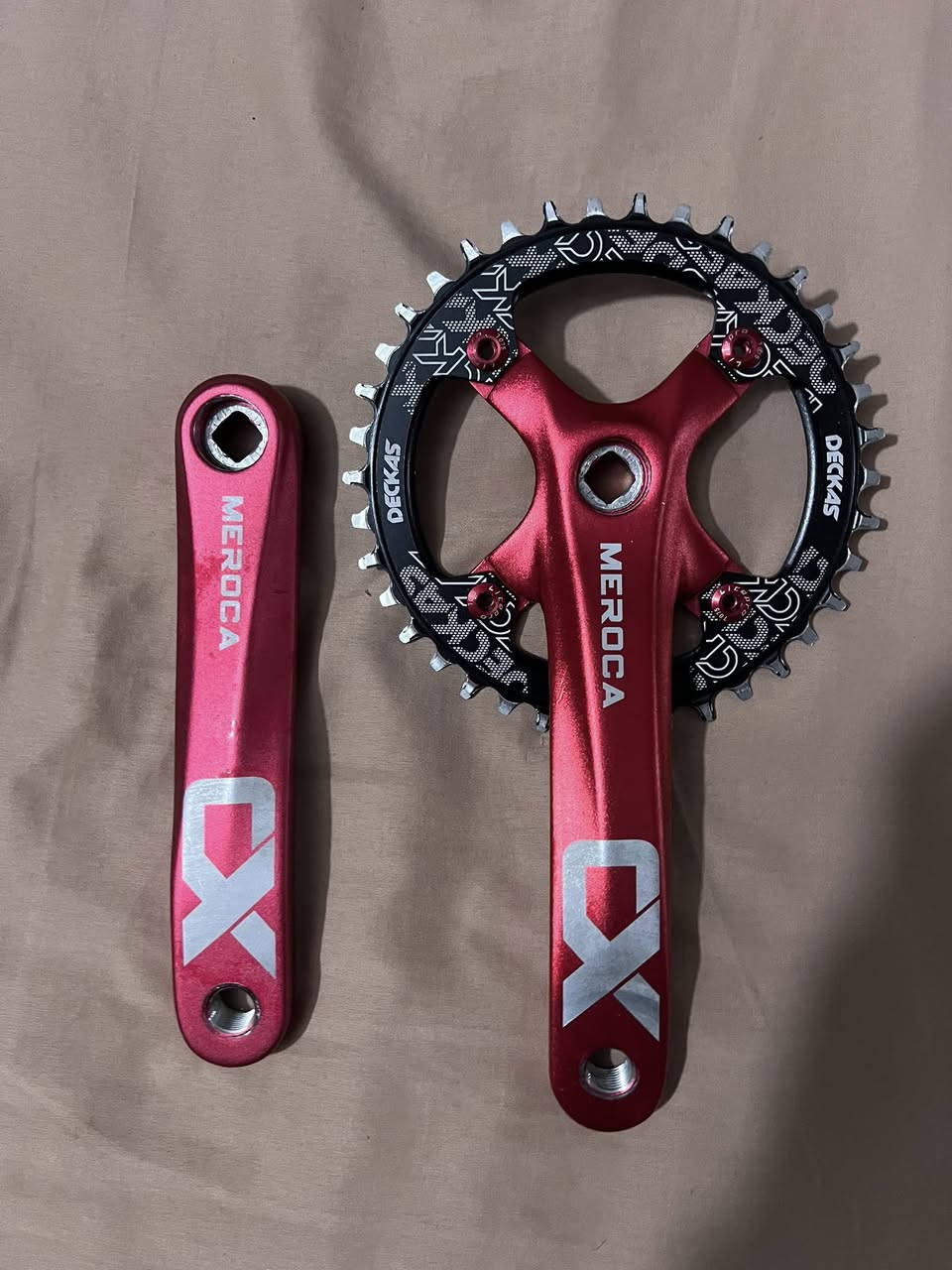 السلام عليكم
١- عقرب وبداله شيمانو ديور سعر 20 الف.
٢- صينية جبلي كاملة 20 الف
٣- دشلي 12 speed  الف 15
٤- دشلي 11 speed جبلي 15 الف
٥- بوري سرج كاربون قياس 31.6 /١٥ الف(جديد)

مستعملات شي بسيط كلش ونظيفات نظافتهن 100%

بغداد حي تونس
وموجود توصيل
***********
