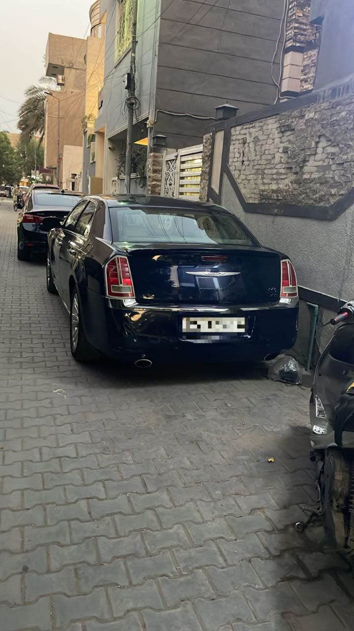 اوباما  s300 خليجي  لون اسود كذاب او حبري موديل 2012  ماشية 186 الف ميل فول مواصفات بانوراما شاشة كبيرة وضعيات قيادة رادار حساس خلفي امامي وباقي المواصفات معروفة  رقم اربيل سنوية ما ساقطة  مكينة 3600  داخل بيجي وصاج بدون ايرباك اخذتها بيهة قطع صبغ اثر طخطخات وألوان القطع مخربطة يعني بدون حادث  فصبغتها حزام جمالية  وعندي فديو  اثناء الصبغ السعر  
148 وبيهة مجال قليل للشراي  للاستفسار الاتصال ع الرقم *********** بغداد, العراق
