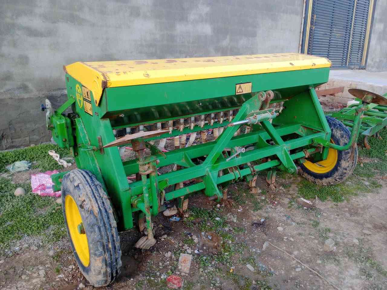 طابیعەی یسپانی بۆ فرۆشتن زۆر زۆر خاوێنە 2016بێ لحیم و شکان سحری خوار هەموو بازار شوین قەزای بردرش رقم ***********  ***********
