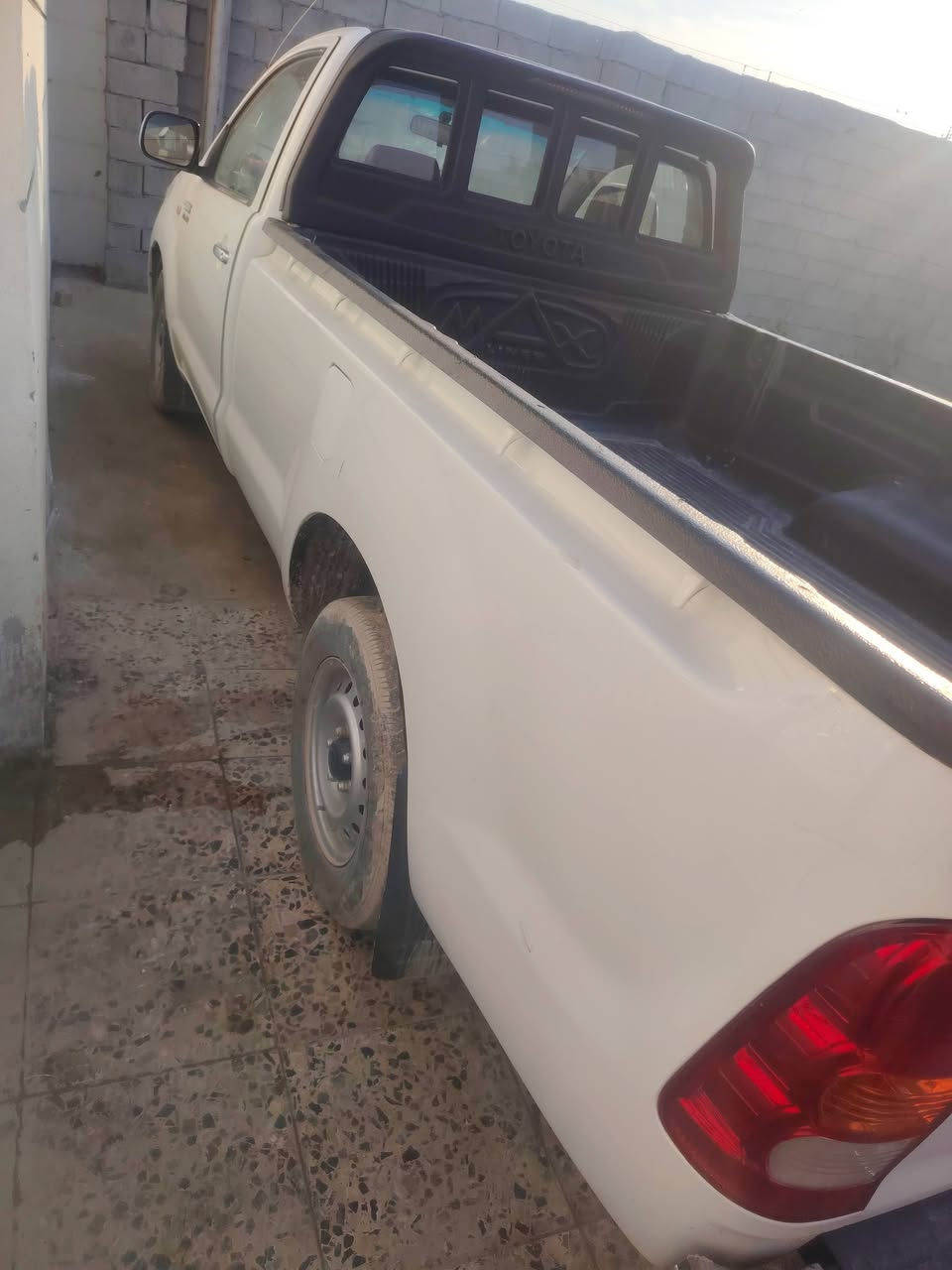 سلام عليكم سياره البيع  بيكم فلاونزه تك قماره 5جنكال طويله سعر 150تحويل مباشر رقم دولي  بسمي  ***********
***********
