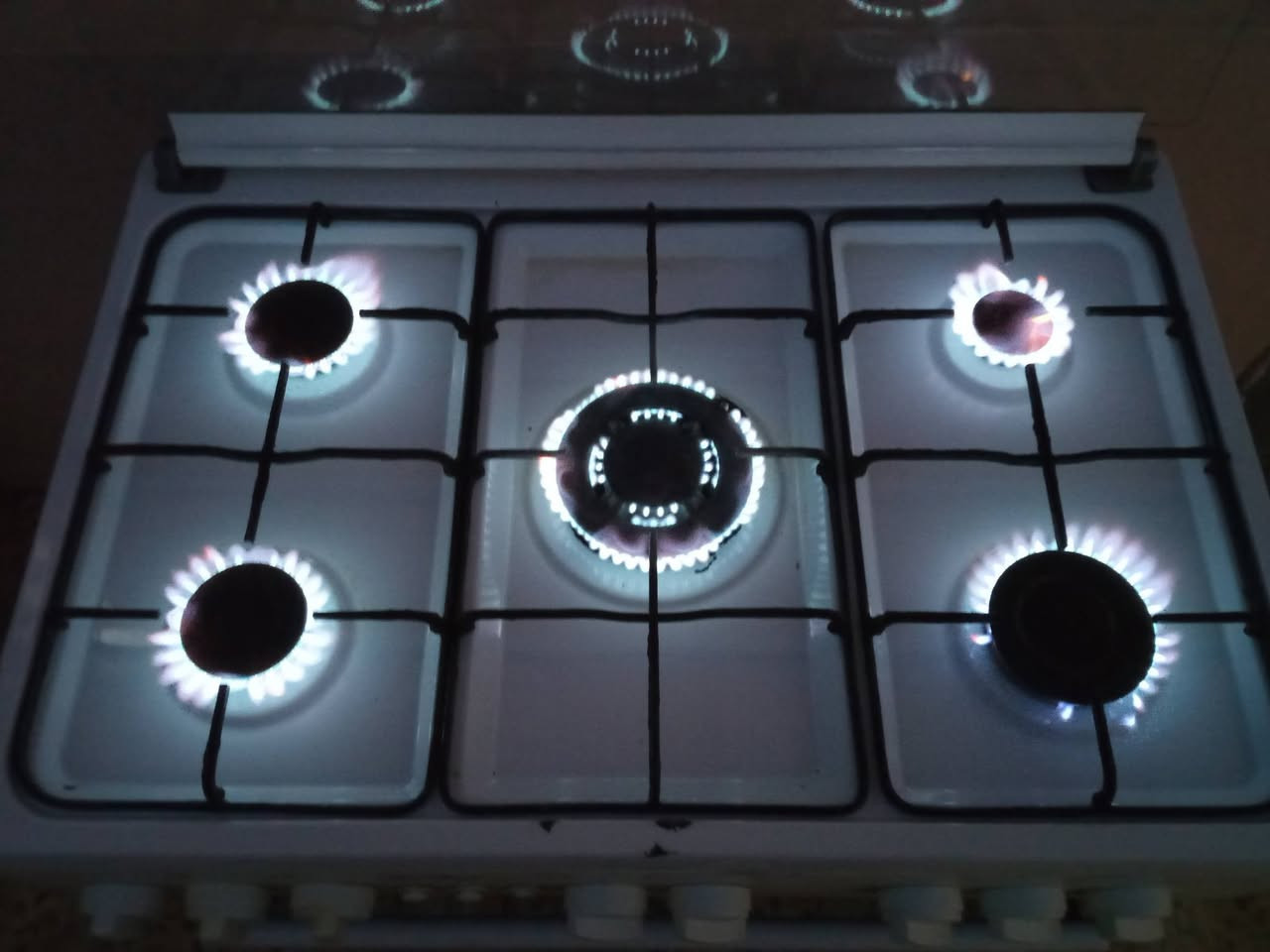 طباخ سمفر استعمال قليل السعر 175
التواصل على الرقم فقط ***********
