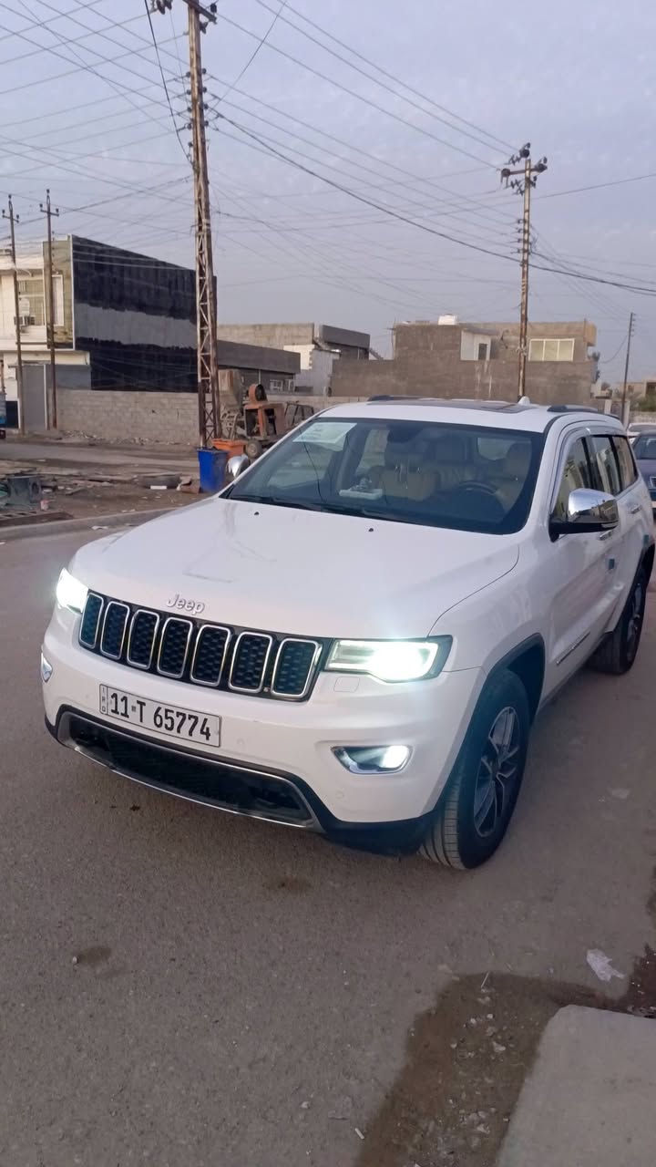 السلام عليكم للبيع جيب لاريدو موديل 2020 خليجي رقم بغداد كشنات جلد فتحة سقف تخم تاير ماشية 114 كشنات كهرباء شادلها منضومة غاز أنسى الصرف سياره خير من الله السونار كدامك العنوان بغداد المدائن 
للاستفسار الاتصال ***********
