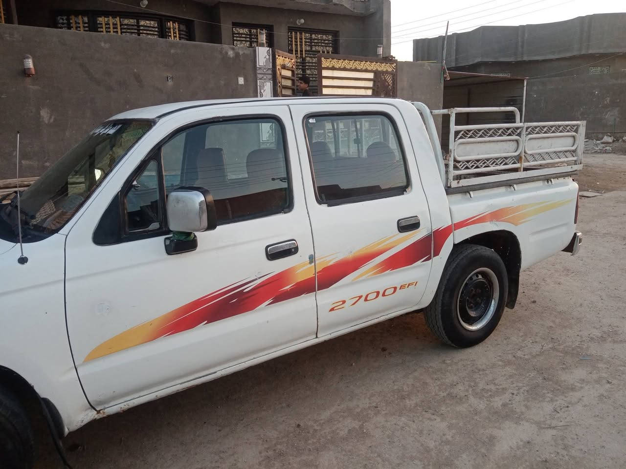 السلام عليكم /  بيكم موديل٢٠٠٠ سنويه بعد سنه ونص مكفوله عيب شرعي اصوليات صبغ عام محوره ونجي تحويل مباشر مالكه بلغراف ٦٠ بيه مجال قليل *********** ابو محمد
