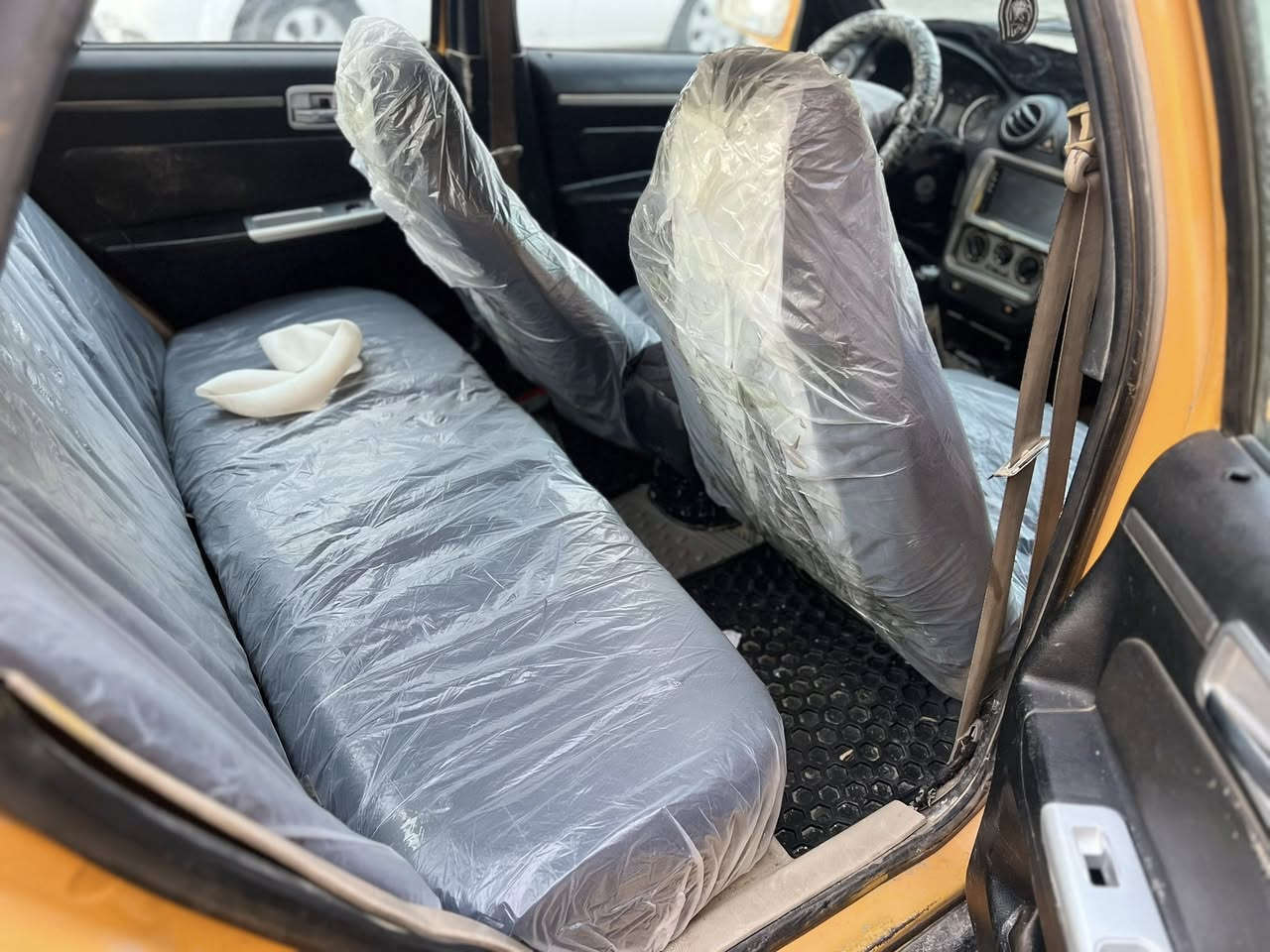 السلام عليكم سياره سيكي موديل 2012 بيها كابون طخم وره نضيف طخم كدام قبل يومين طلع بي صوط مكينه كورله لا صرف ولا نفخ كير شرط سياره مابيها شي رقم بابل شرعي اني تحويل ثاني يوم مكان  سياره موصل قادسيه الثانيه سعرها 30 وبيها مجال ***********
