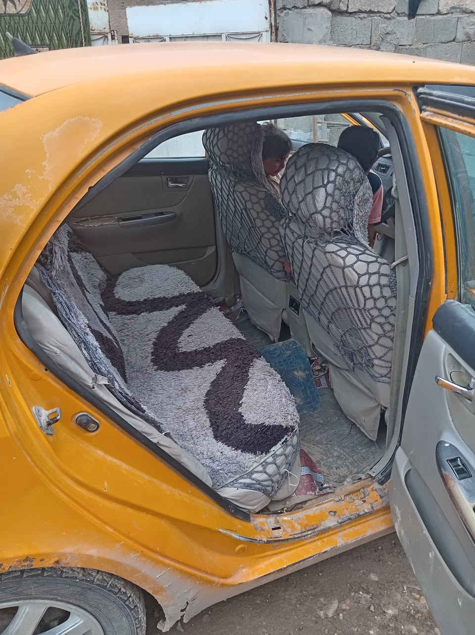 سلام عليكم سياره جيلي موبل للبيع موديل 2012كير ومكينه خير من الله كير عادي السعر 30وبيه مجال وبسمي السياره تحويل مباشر مصفره هيه وغرامات ***********
