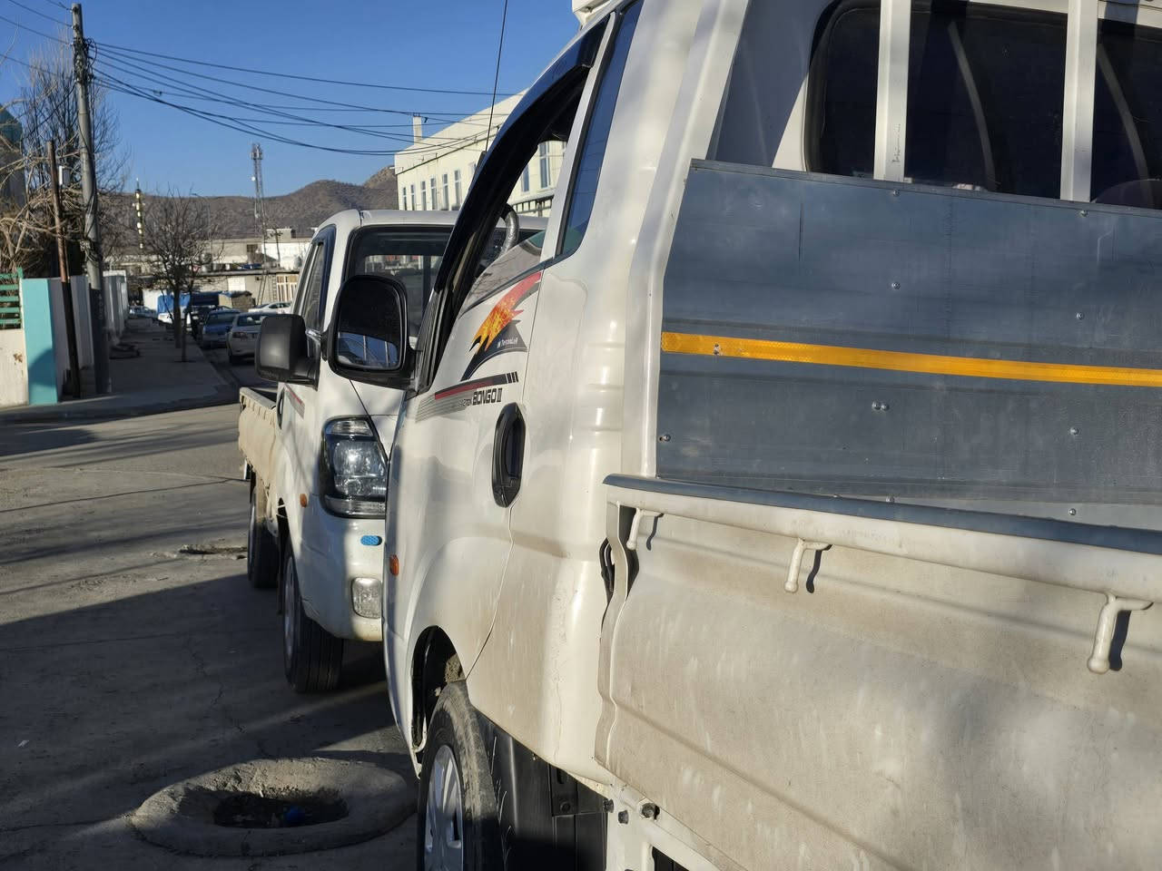 بەناوی خودا

کیای بار بۆ فرۆشتن

بڕاوە بڕاوە ...

مۆدێل 2011  83هەزار ڕۆشتووە 3000سۆپەر 

مۆدێل 2009  3000سۆپەر

کوشن هیتەرن
تەبریت لەسەر سویچ

شەش تایەیان سفرە و ویلەکانی دواوەیان کراوە بە 13

ناوبۆدی و سنووق و دەعامیان لەسەرە

بۆ مەسروف تێل مەکە کامل کامل مەسروفن
بانس و فلنجەی تازە
ڕۆن تازە

تەنیا چەمچەیان ئەوێت
شوێن بڕاوەیان چاکراوە بە زەمانی 4تەن

تەنیا تێل تکایە
***********
ڤایبەر واتسئاپ

11کە سفرەو گرانە گلەی مەکەن❤❤
