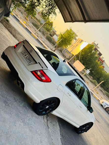 السلام عليكم C350 2012 

الحادث بنيد بدون دواخل 

‎المواصفات: 

‎- فتحة سقف SunRoof 

‎- شاشة وسائط و شاشة معلومات

‎- كاميرا خلفية

‎- داخل اسود

‎- شفتات ستيرن

‎- كشنات جلد تحكم كهرباء

‎- كشنات خزن Memory

‎- كشنات تدفئة 

‎- تبريد قطعتين منفصل

‎- اشارة بالمري 

‎- ستيرن تحكم كهرباء

‎-ماوس تحكم شاشة

‎- سستم صوت هارمن HarmanKardon

‎- ثلاث وضعيات قيادة Sport

‎- مازدات مع بك لايتات AMG 

‎- دوسات و دعاميات AMG

‎تخم تاير جديد و صدرها لوك و التبريد ثلج

‎السعر15.000$ ورقه بيها مجال 

عنواني بغداد المنصور

الرقم  

*********** بغداد

